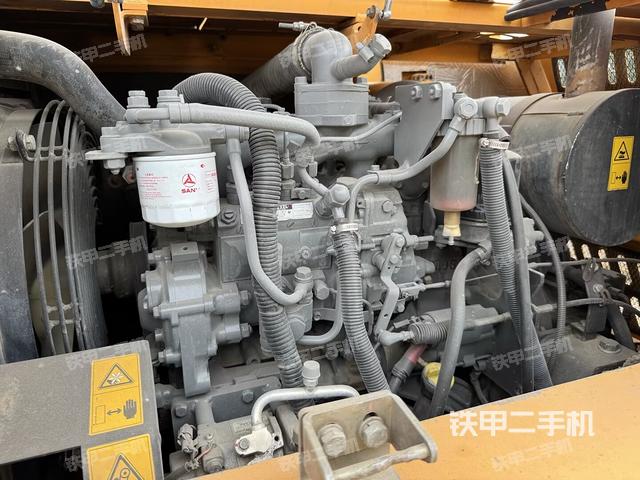发动机整体俯视(整机外观) 发动机整体俯视(整机外观)