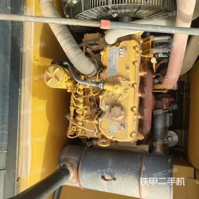 发动机整体俯视(整机外观) 发动机整体俯视(整机外观)