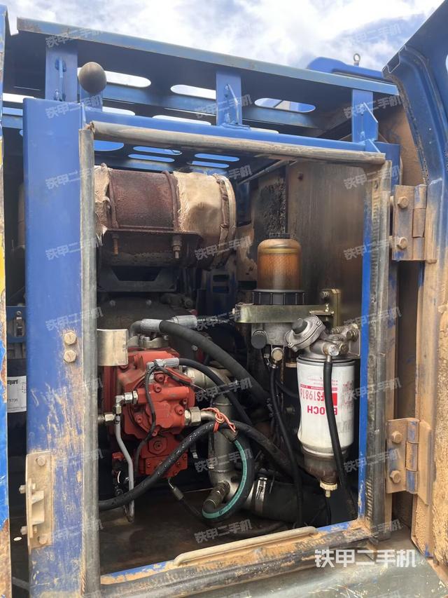 液压泵斜45 右（大件舱室）