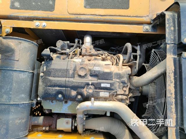 气门室盖螺丝特写(上车部件) 气门室盖螺丝特写(上车部件)