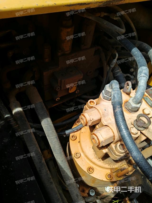 回轉(zhuǎn)馬達(dá)（上車部件）