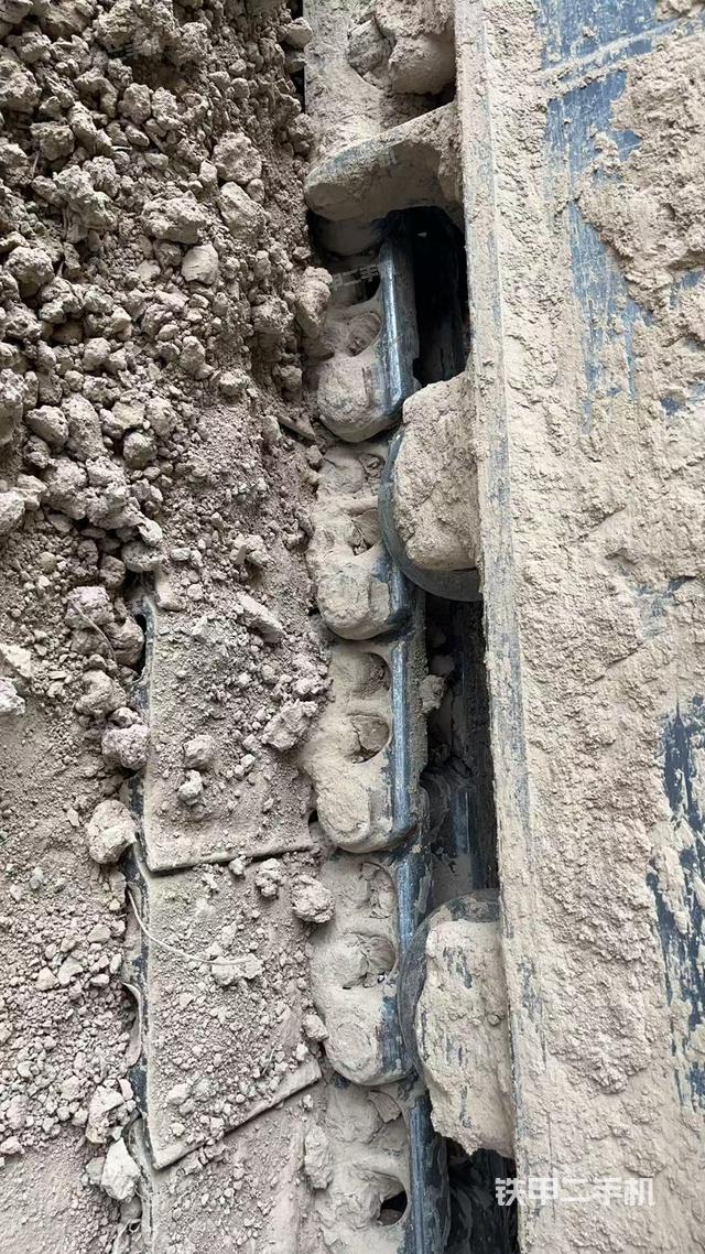 单侧履带整体（整机外观）