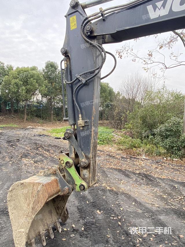 鏟斗45度(工作和回轉(zhuǎn)裝置) 鏟斗45度(工作和回轉(zhuǎn)裝置)