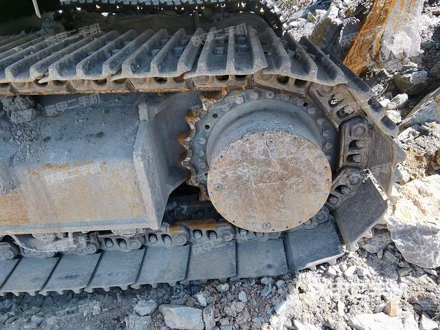 左驱动轮(行走机构) 左驱动轮(行走机构)