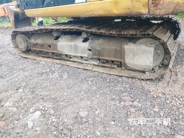 左导向轮(行走机构) 左导向轮(行走机构)