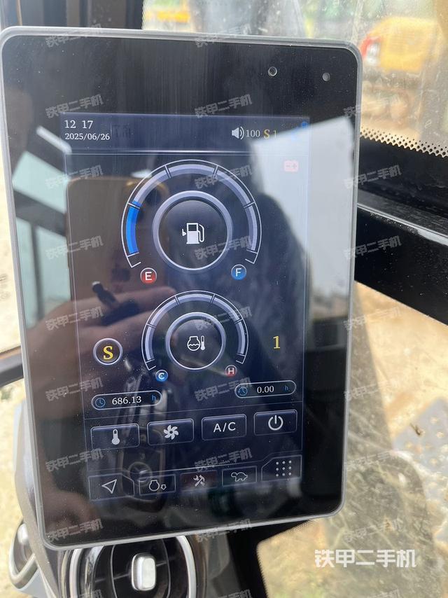 驾驶室整体（整机外观）