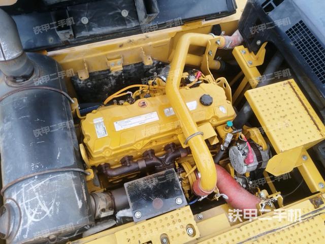 发动机整体俯视(整机外观) 发动机整体俯视(整机外观)