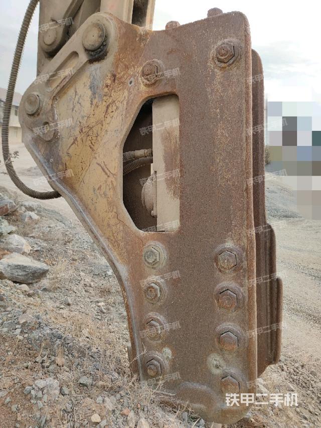 铲斗45度(工作和回转装置) 铲斗45度(工作和回转装置)