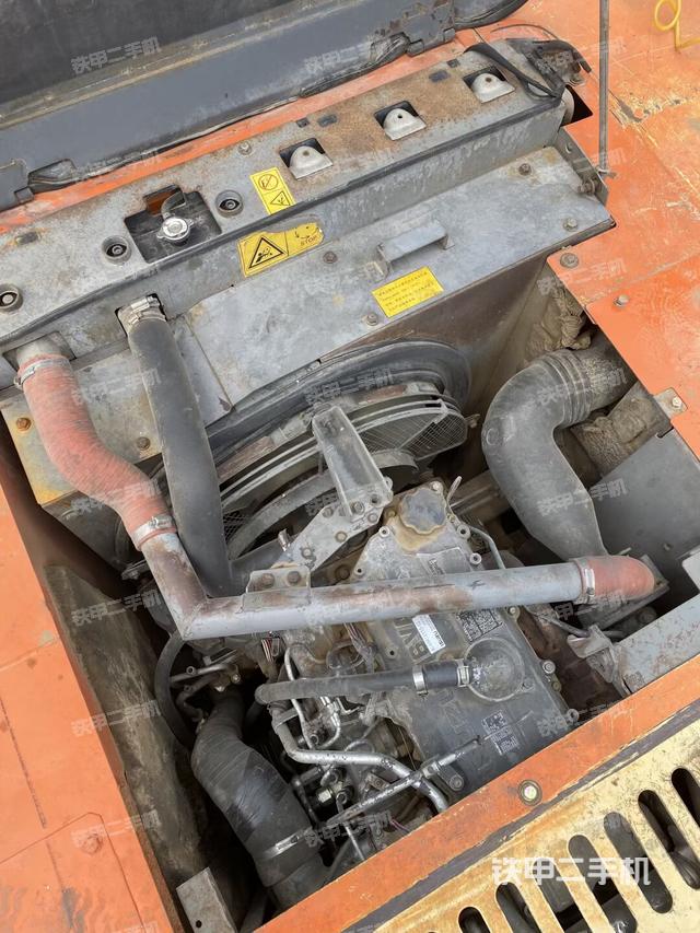 发动机整体俯视(整机外观) 发动机整体俯视(整机外观)