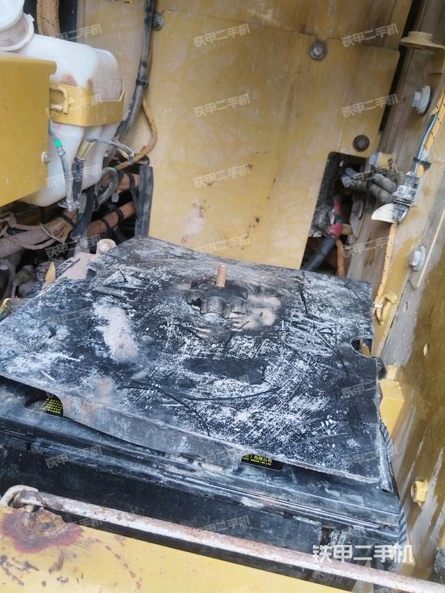 電瓶（大件艙室）