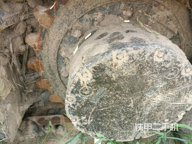 左驱动轮(行走机构) 左驱动轮(行走机构)
