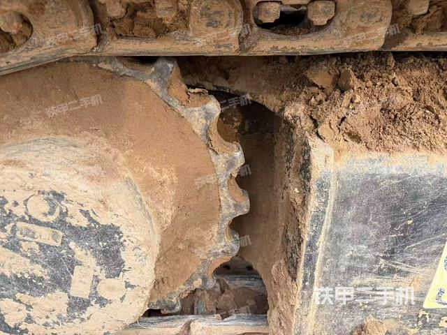 单侧履带整体（整机外观）