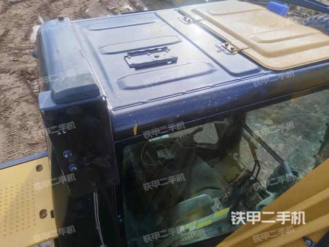 駕駛室頂部俯視（上車部件）