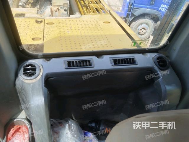 后窗玻璃角标(驾驶室部分) 后窗玻璃角标(驾驶室部分)