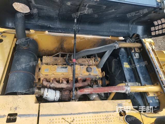 发动机室(上车部件) 发动机室(上车部件)