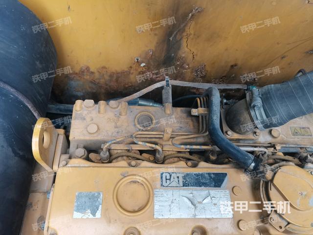 气门室盖螺丝特写(上车部件) 气门室盖螺丝特写(上车部件)