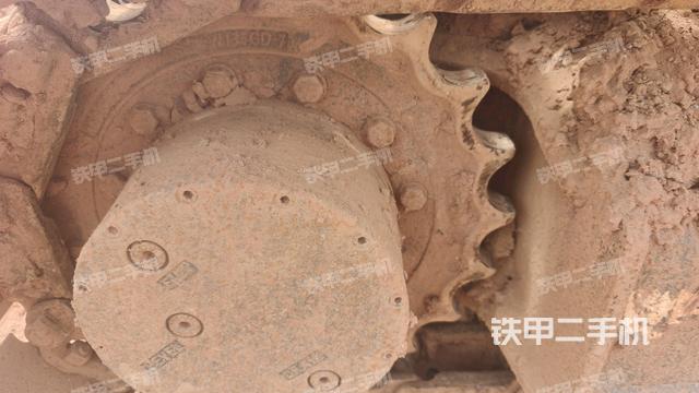 左驱动轮(行走机构) 左驱动轮(行走机构)