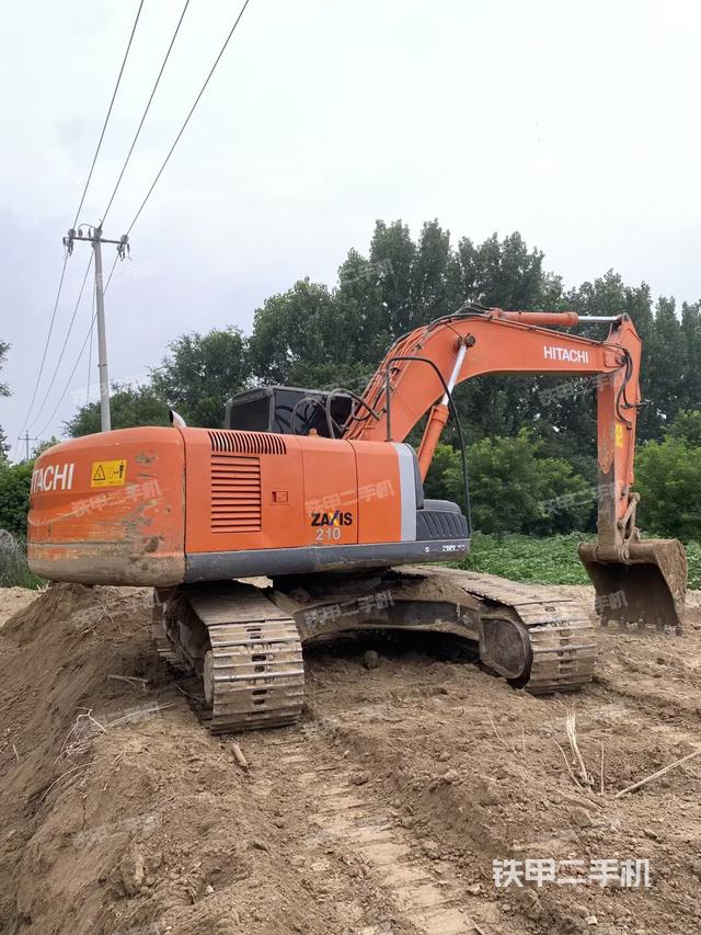 整机右后45°(整机外观) 整机右后45°(整机外观)
