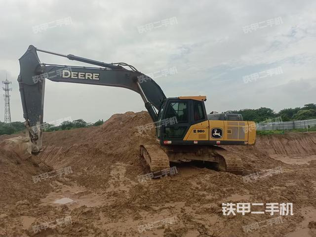 发动机整体俯视(整机外观) 发动机整体俯视(整机外观)