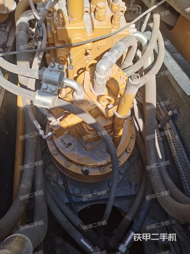 回转马达(上车部件) 回转马达(上车部件)