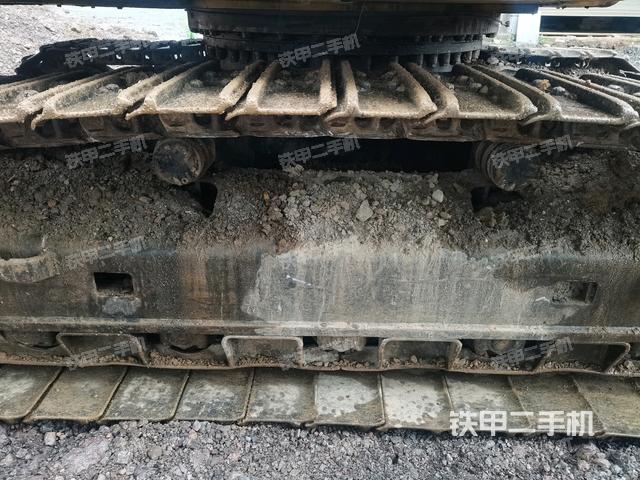 右侧履带整体(行走机构) 右侧履带整体(行走机构)