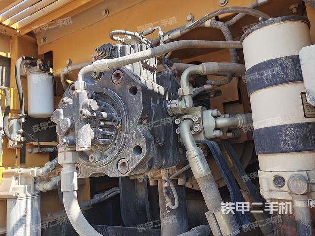 液压泵斜45 左(大件舱室) 液压泵斜45 左(大件舱室)