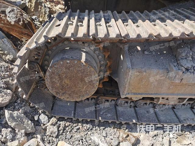 右驱动轮(行走机构) 右驱动轮(行走机构)