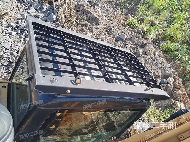 驾驶室顶部俯视(上车部件) 驾驶室顶部俯视(上车部件)