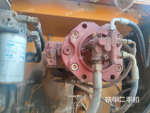 液压泵斜45 右(大件舱室) 液压泵斜45 右(大件舱室)