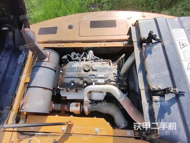 發(fā)動(dòng)機(jī)整體俯視(整機(jī)外觀) 發(fā)動(dòng)機(jī)整體俯視(整機(jī)外觀)