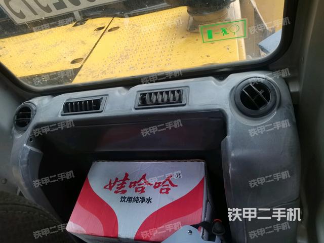 座椅后部(驾驶室部分) 座椅后部(驾驶室部分)