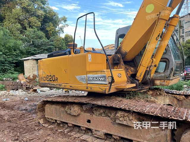 驾驶室整体(整机外观) 驾驶室整体(整机外观)