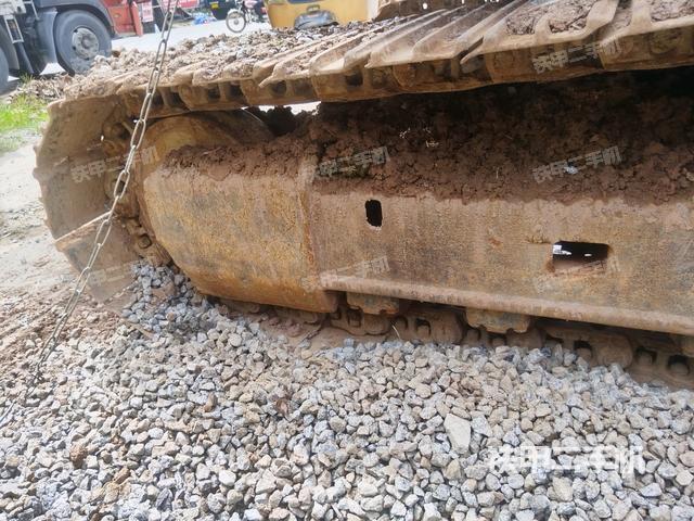 右导向轮(行走机构) 右导向轮(行走机构)