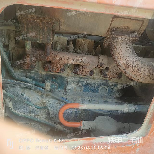 发动机右侧（整机外观及大件）