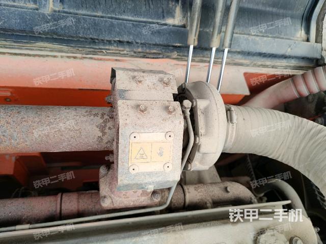 增压器特写(上车部件) 增压器特写(上车部件)