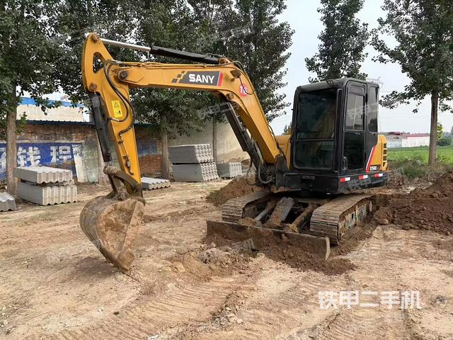 驾驶室整体（整机外观）