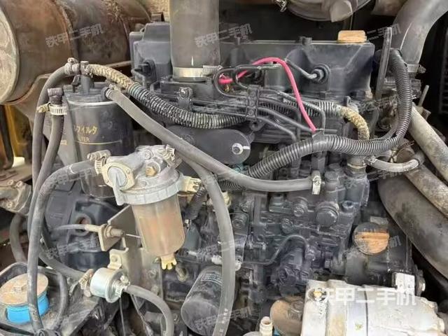 发动机整体俯视(整机外观) 发动机整体俯视(整机外观)