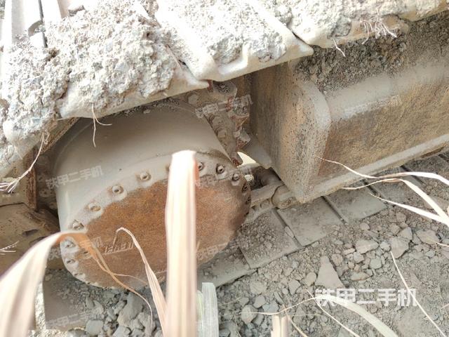 右驱动轮(行走机构) 右驱动轮(行走机构)