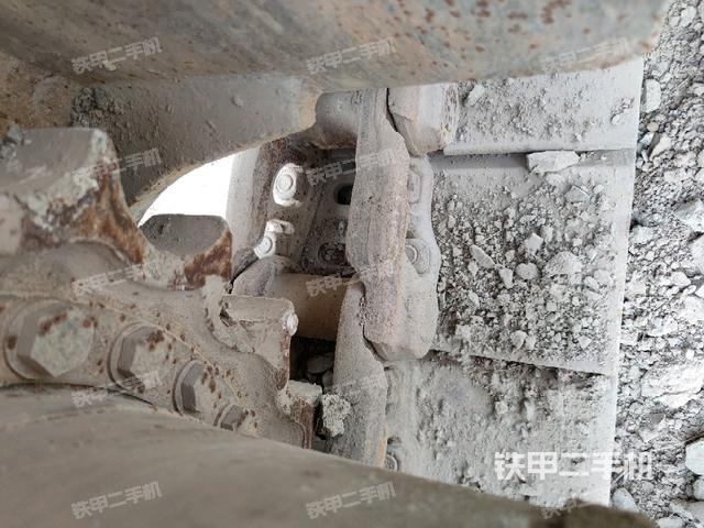 左侧行走马达盖板(行走机构) 左侧行走马达盖板(行走机构)