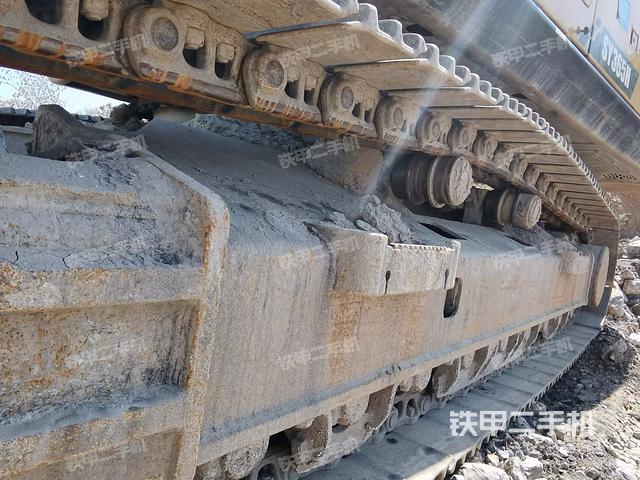 左侧行走马达盖板(行走机构) 左侧行走马达盖板(行走机构)