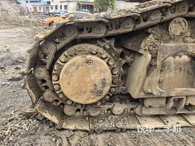 右驱动轮(行走机构) 右驱动轮(行走机构)