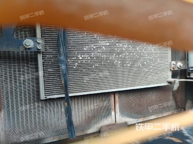 散热器正面(大件舱室) 散热器正面(大件舱室)