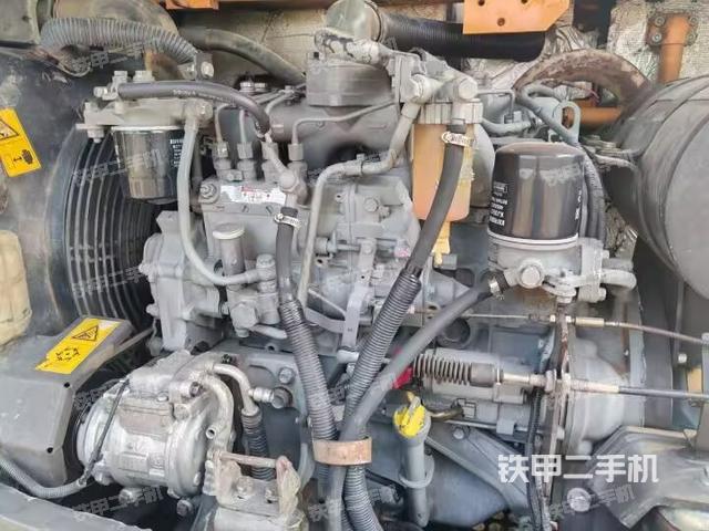 发动机整体俯视(整机外观) 发动机整体俯视(整机外观)