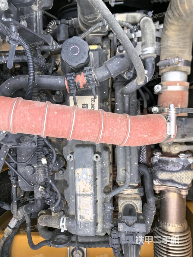 发动机整体俯视(整机外观) 发动机整体俯视(整机外观)