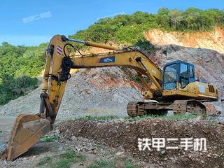 雷沃重工FR330挖掘机实拍图片