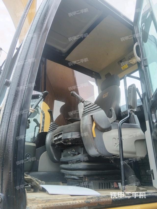 驾驶室整体(整机外观) 驾驶室整体(整机外观)