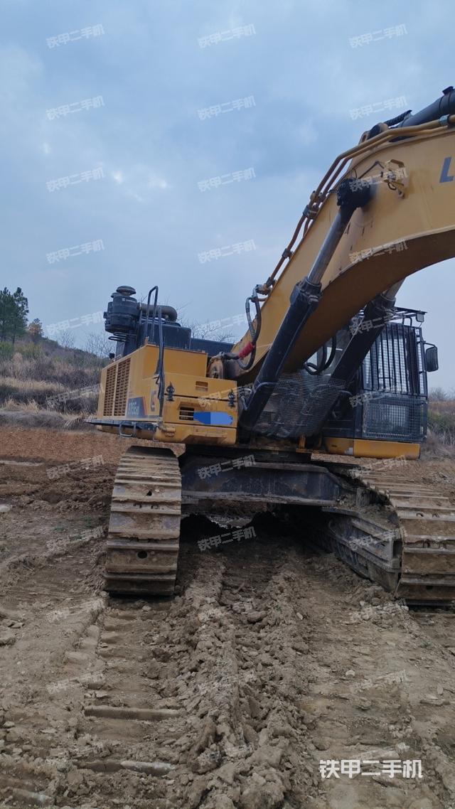 整机右后45°(整机外观) 整机右后45°(整机外观)