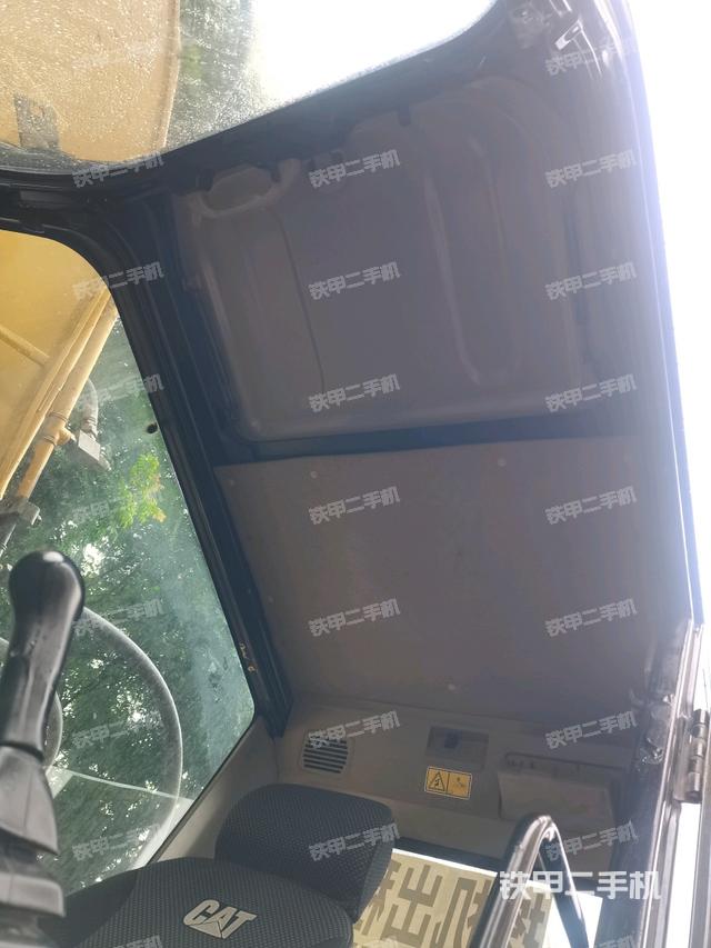 顶棚整体(驾驶室部分) 顶棚整体(驾驶室部分)