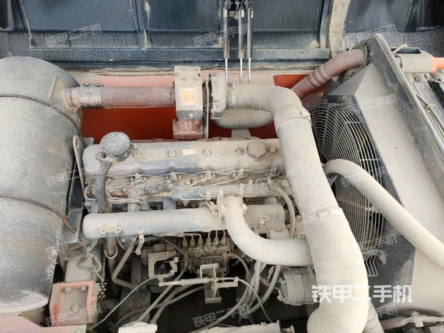 发动机室(上车部件) 发动机室(上车部件)