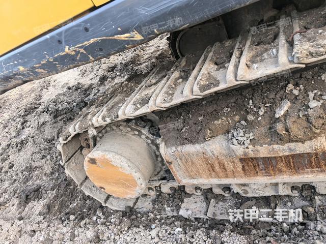 右驱动轮(行走机构) 右驱动轮(行走机构)